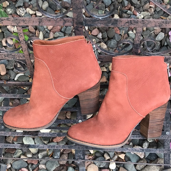 ☀️ Lucky Brand Liesell Orange Red Leather suede heeled Booties - Picture 13 of 16